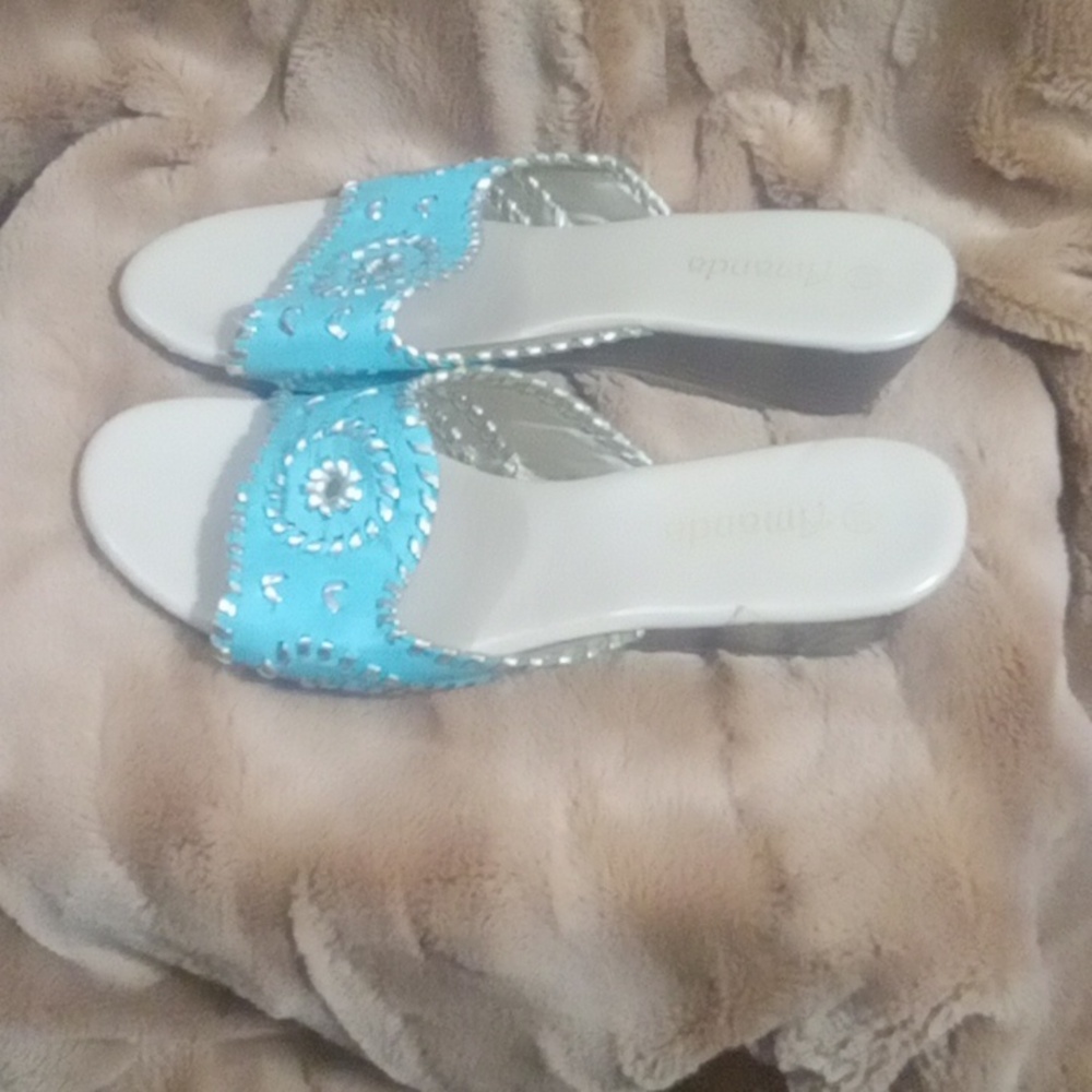 Shoes - Picture 2 of 4